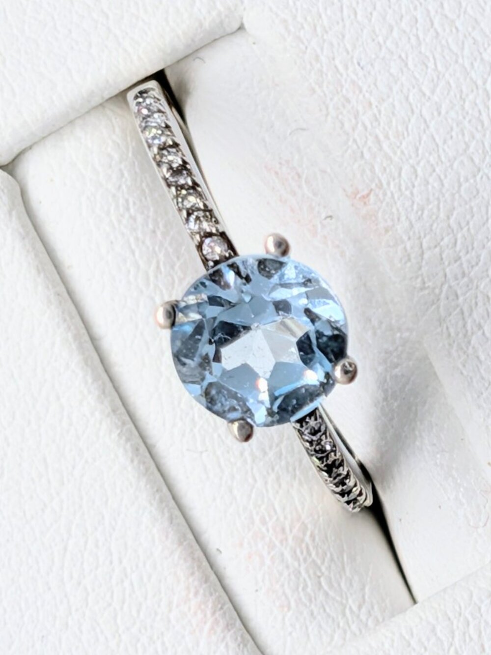 NEW Genuine Diamond and Blue Topaz Ring - Picture 2 of 12
